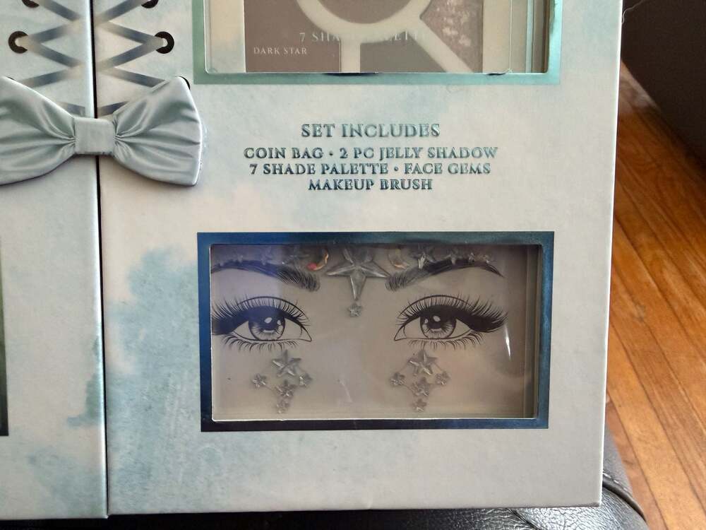 New Profusion Cosmetics Regal Vanity Set: